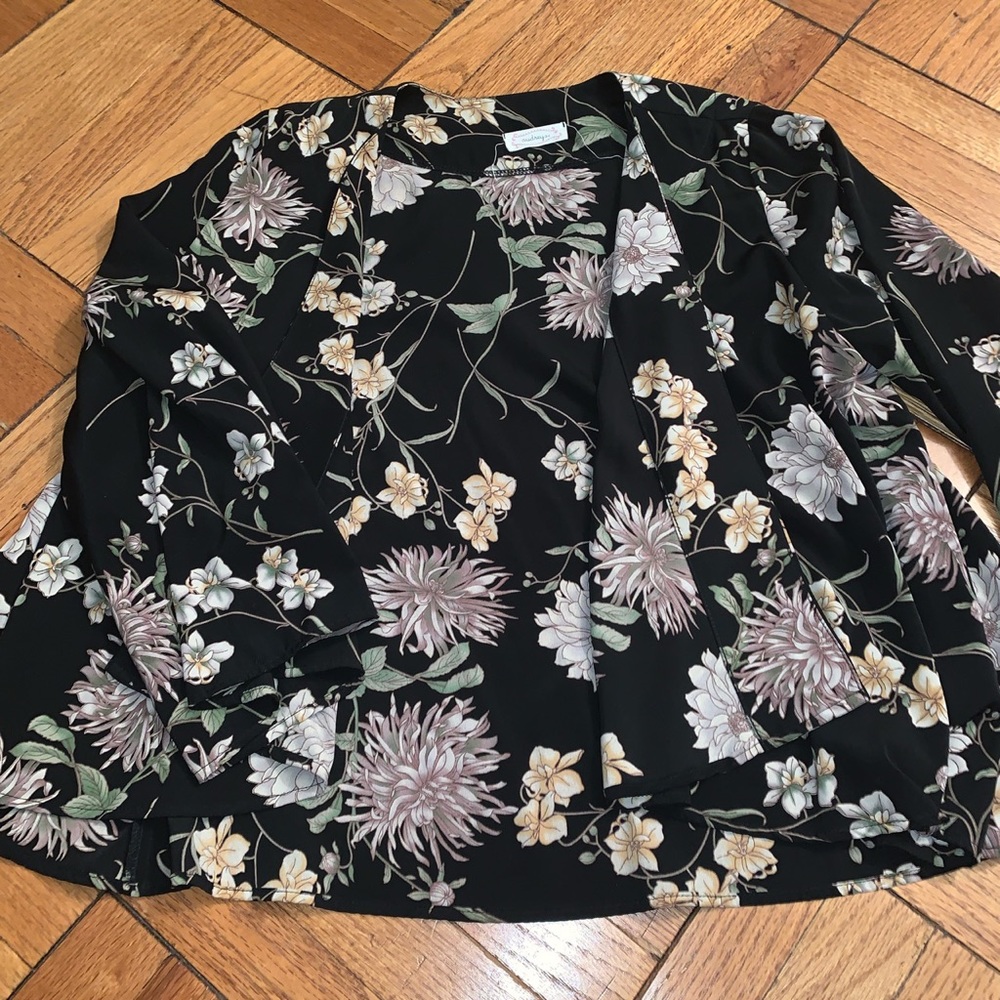 FLORAL CROP KIMONO